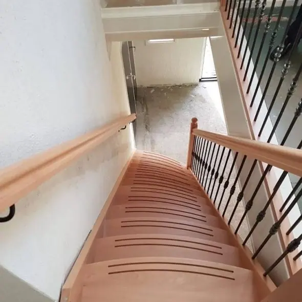 Maanvormige trap op maat