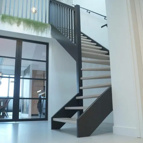 Trap onderkwart links