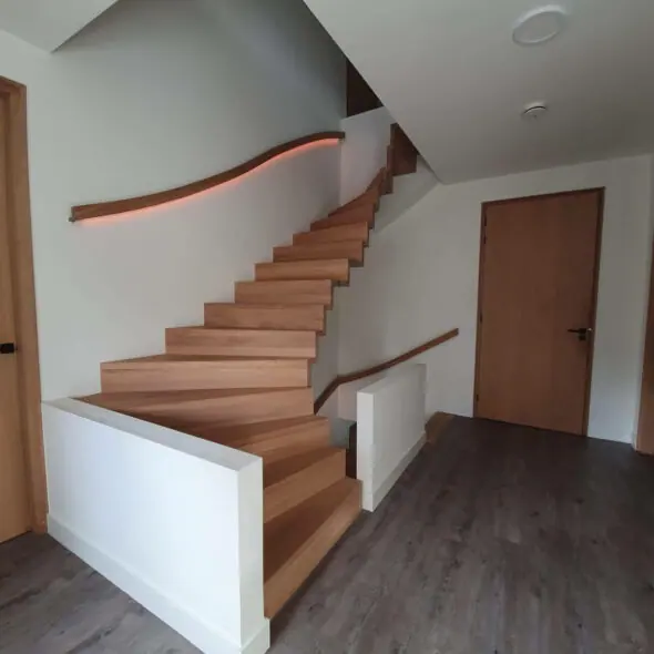 Dubbelkwart trap dicht