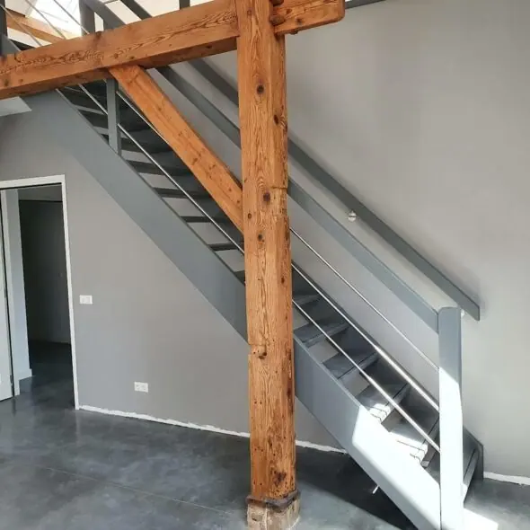 Grijze trap