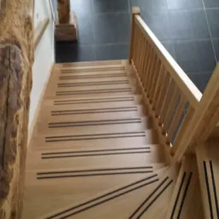 Bovenkwart trap linksdraaiend