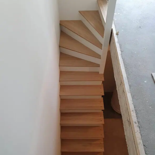 Bovenkwart trap rechts in aanbouw