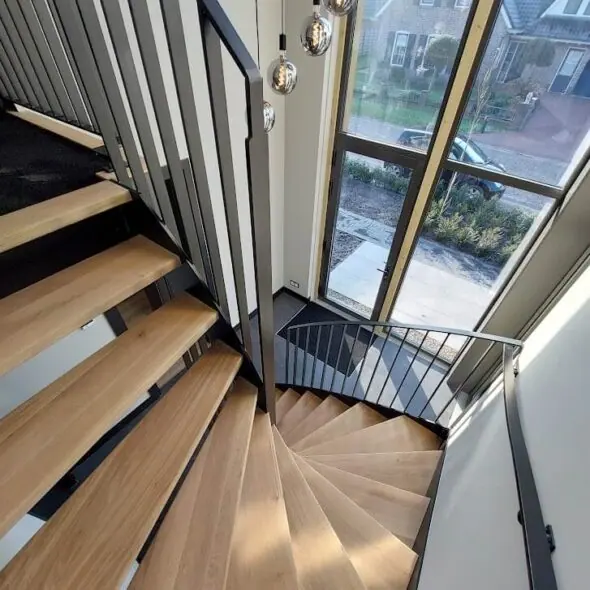 Metalen balustrade trap