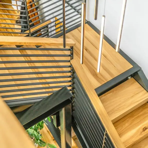 Stalen trap modern