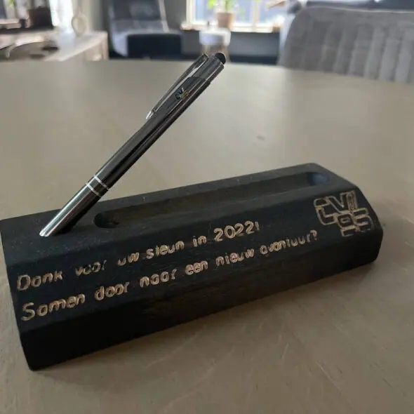 Houten pennenbakje