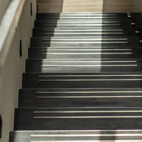 Rubberwood traptreden met antislip