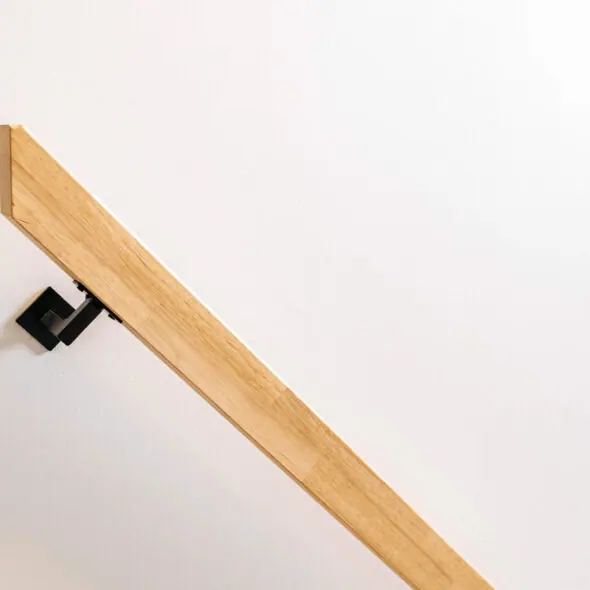 Leuning rubberwood