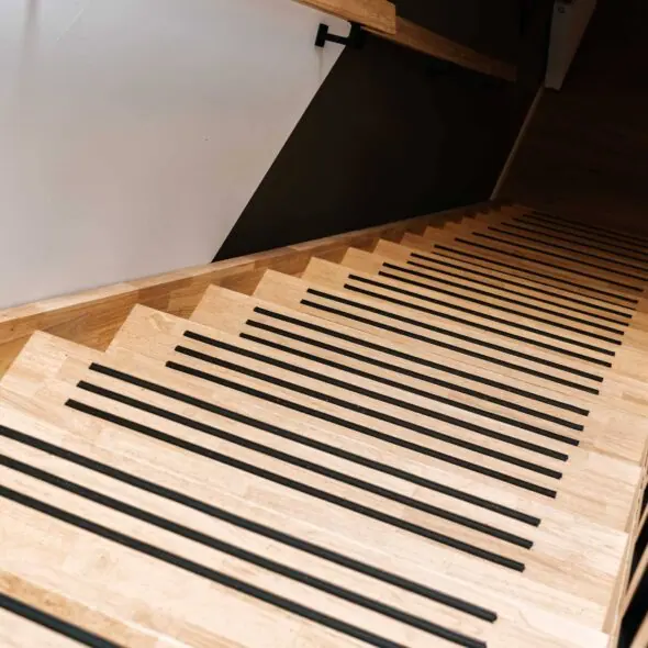Rubberwood traptreden van bovenaf