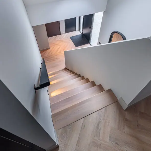 Rechte trap van boven af