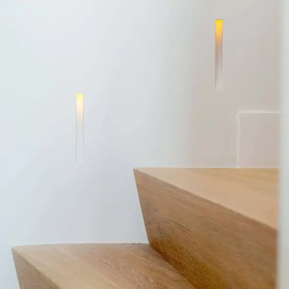 Verlichte trap met z-treden