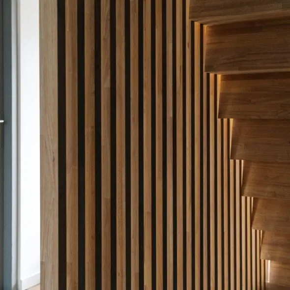 Japandi stijl houten trap