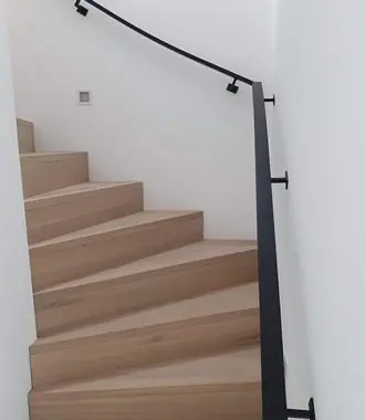 Houten onderkwart trap