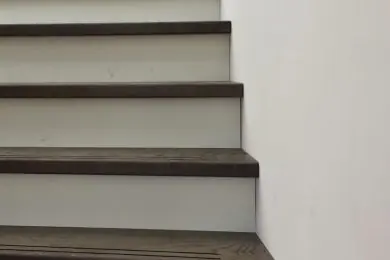 Scheluw trap op maat