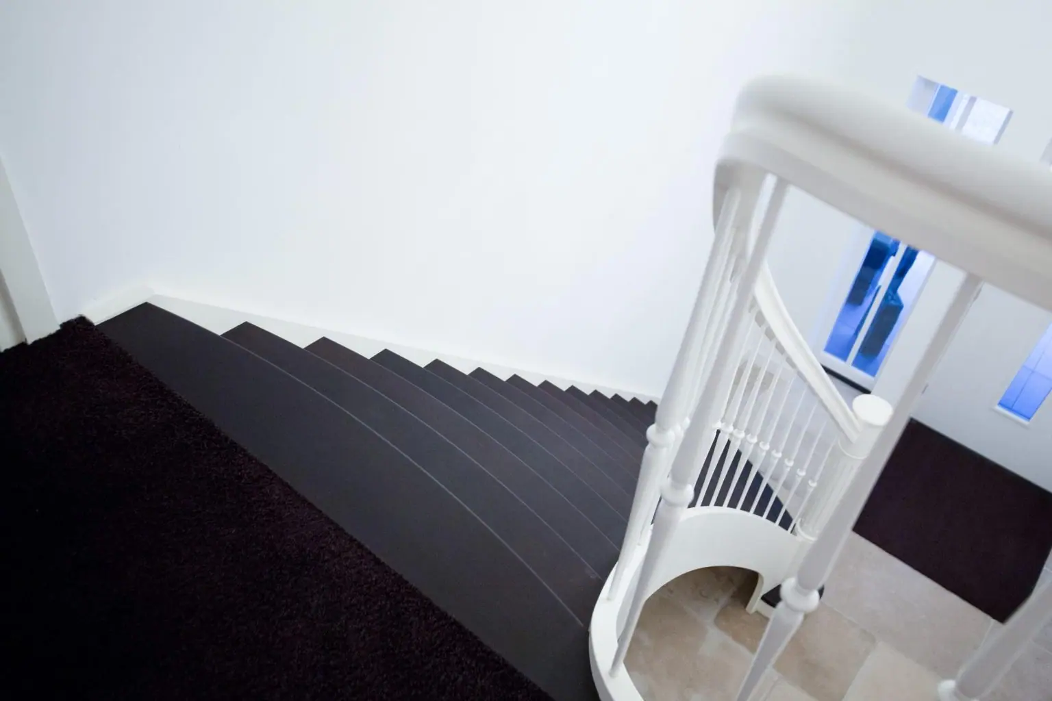 Wenge steektrap met gebogen binnenboom
