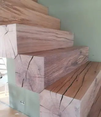 Houten trap achterhoek