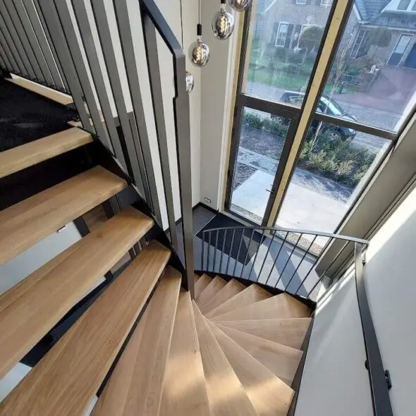 Stalen balustrade trap